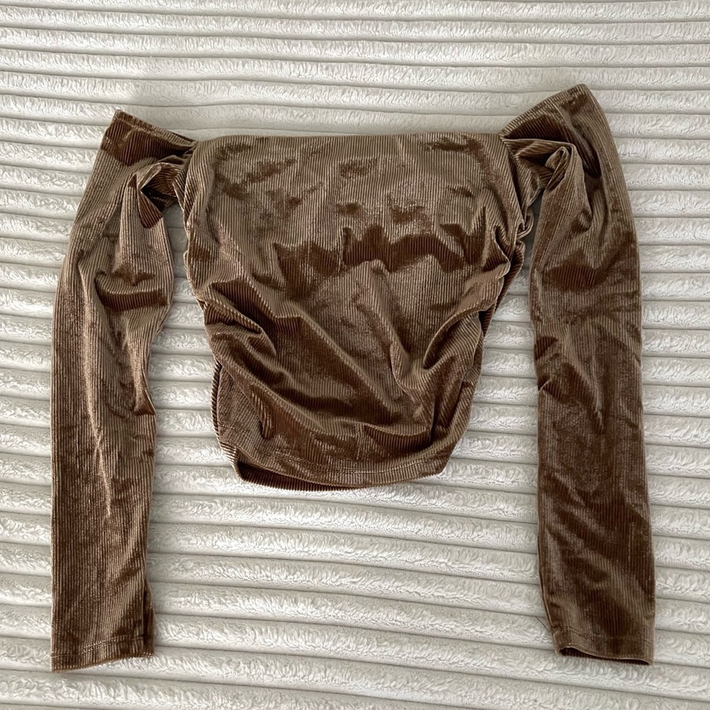 AFRM Jaxley Ribbed Velvet off the shoulder Top - Picture 4 of 4